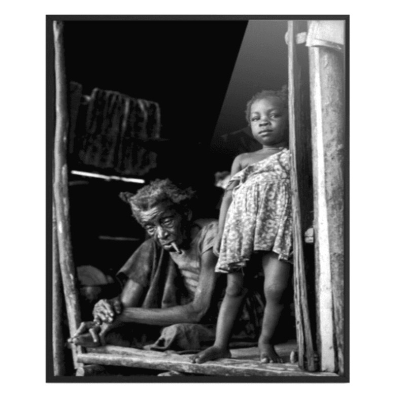 Niña chocoana y abuela