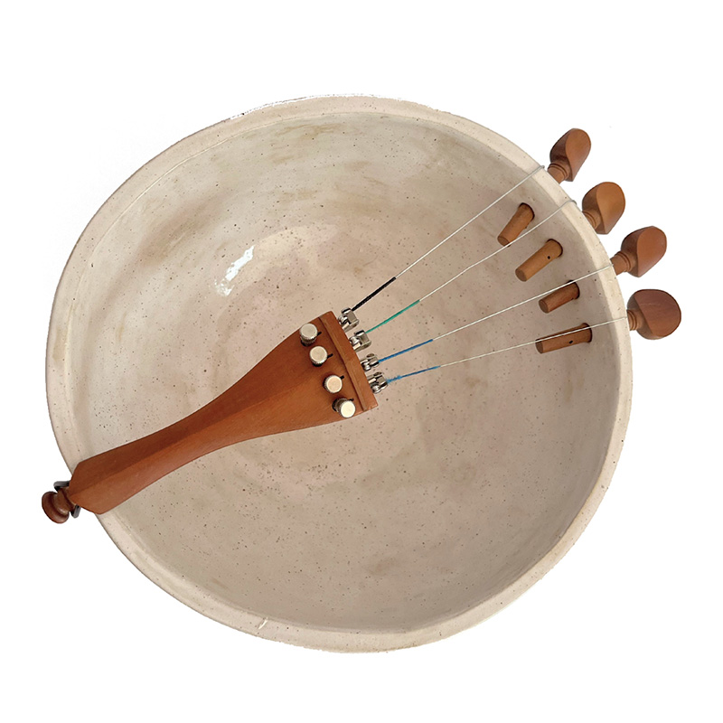 MEMORIA CONTENIDA/ Ronda a la luna dos clavijas