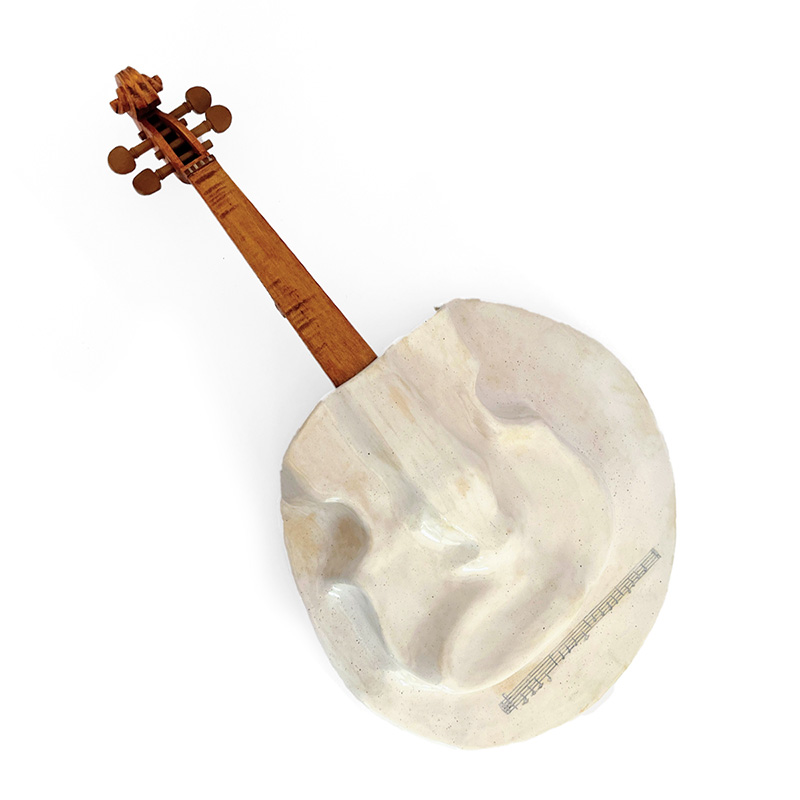 MEMORIA CONTENIDA/ Ronda a la luna tres, Diapasón